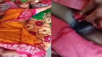 Soyi Bhabhi Chut Dekha Tharki Devar Nai